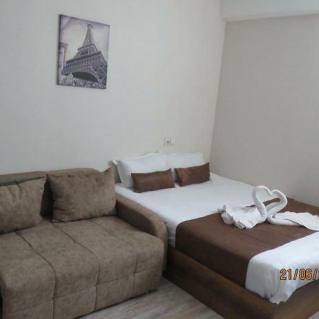 Atlas Hotel Tbilisi Buitenkant foto
