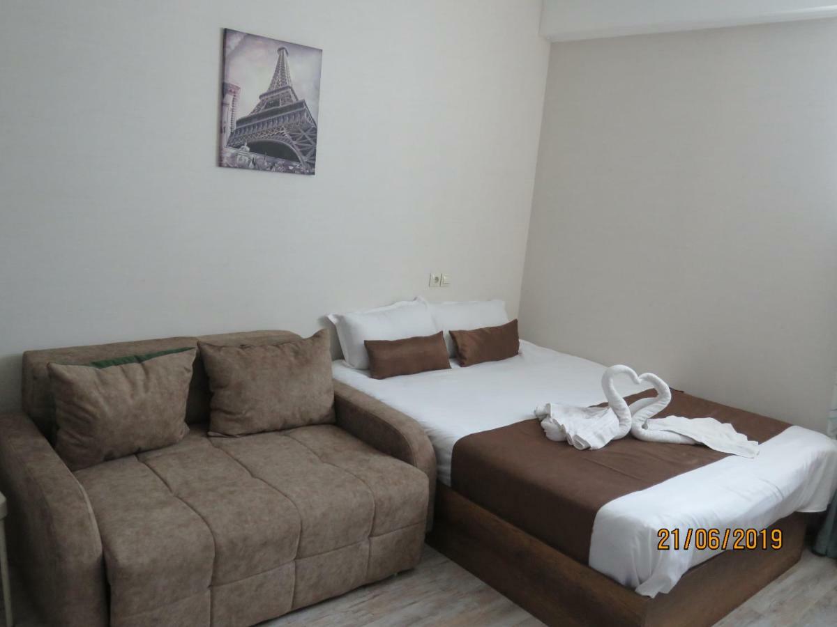 Atlas Hotel Tbilisi Buitenkant foto